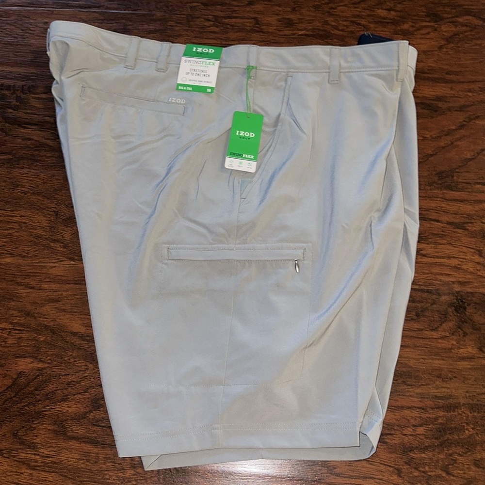 NWT IZOD Big & Tall Golf Swing Flex Gray Cargo Shorts (50) - Picture 5 of 6